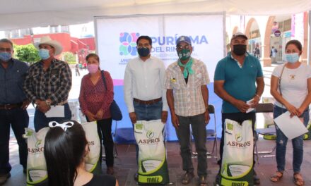 Apoyan a productores de maíz en Purísima del Rincón