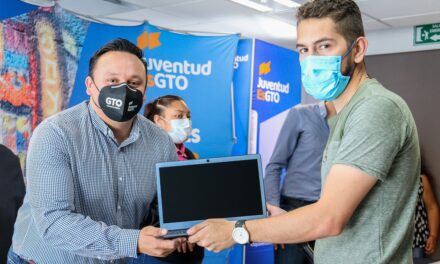 Concluye entrega de 100 mil computadoras a jóvenes de Guanajuato