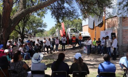 Inicia electrificación de comunidades en Manuel Doblado