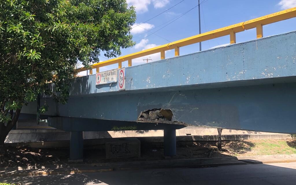 Reparan puente en 5 de Mayo y malecón del río