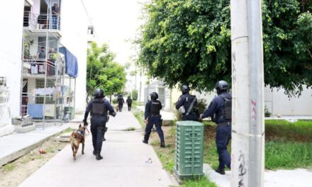 Fortalecen seguridad en colonias de León con operativo arcángel