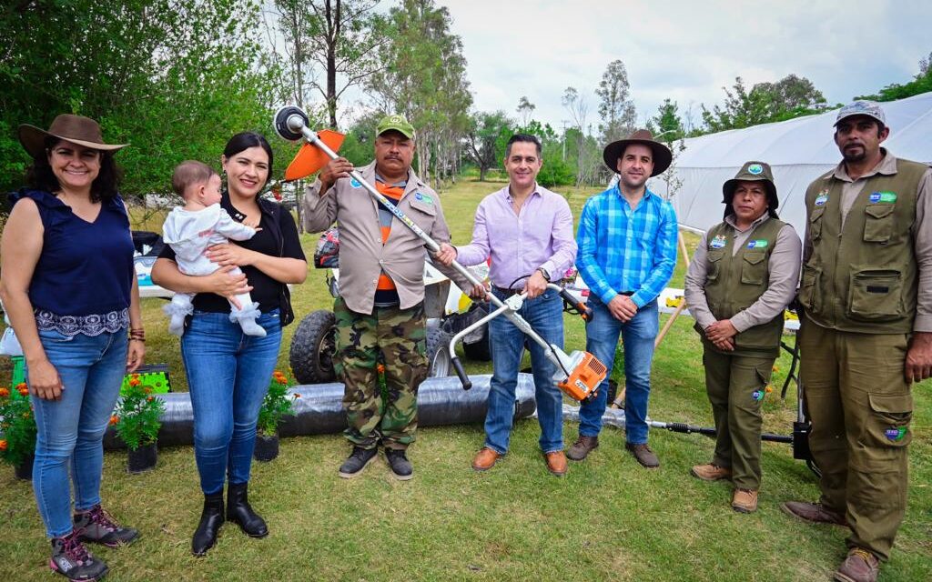 Equipan vívero y a guardabosques en San Francisco del Rincón