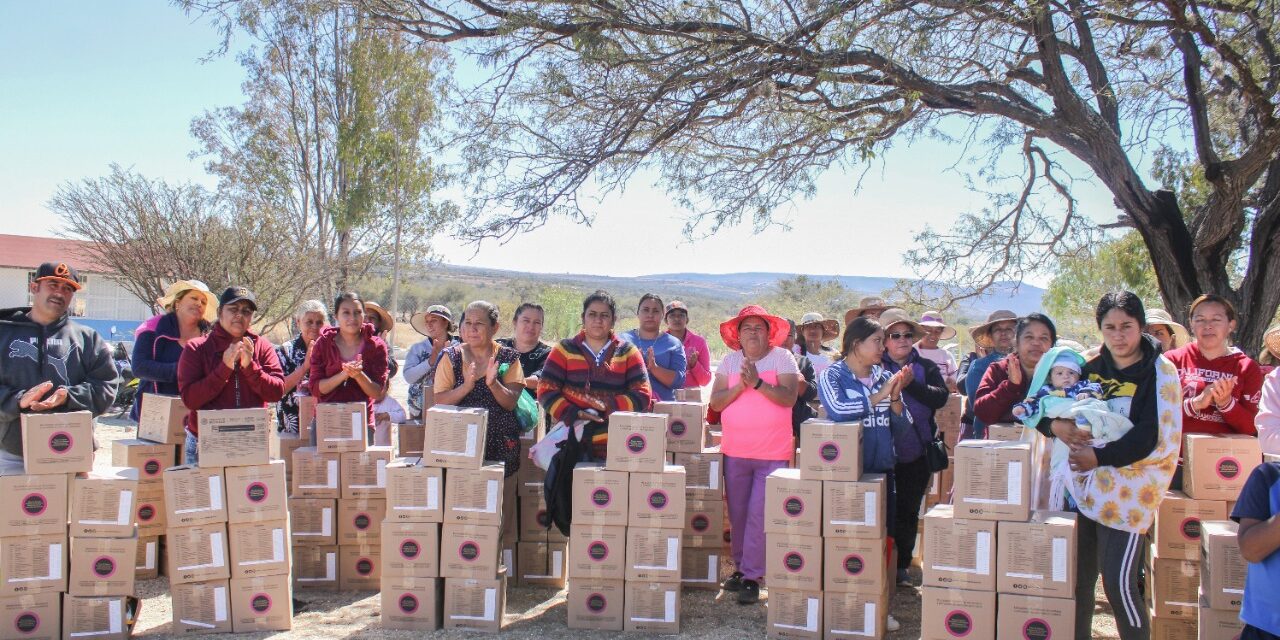 DIF entrega cientos de despensas en comunidades de San Francisco del Rincón