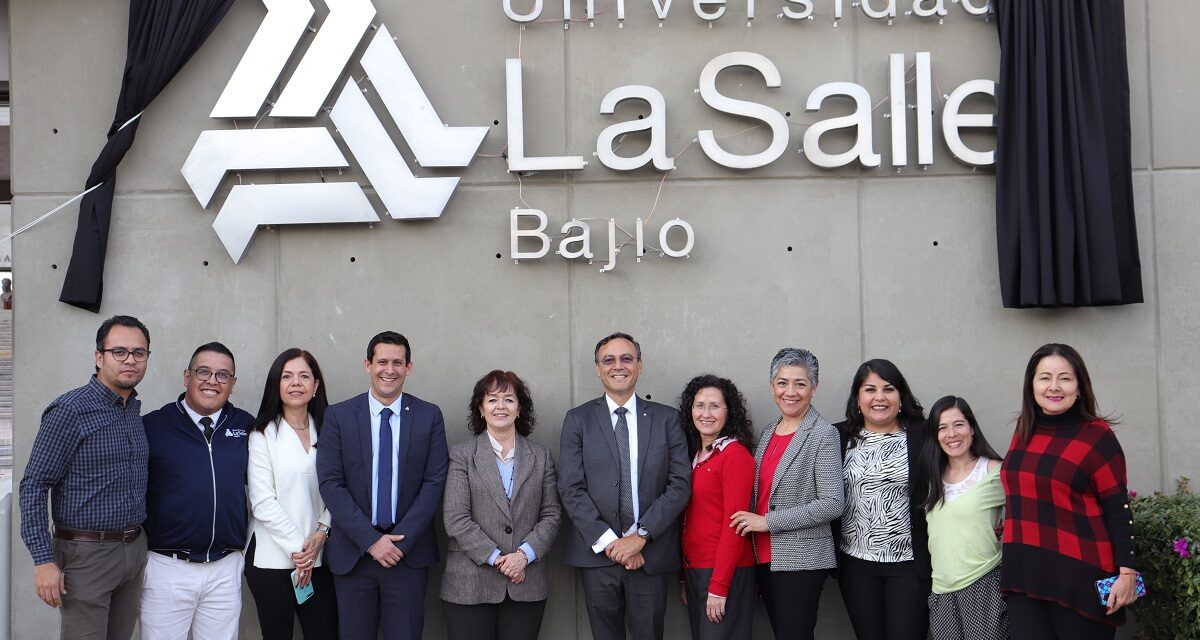 Develan nueva identidad de la Universidad La Salle Bajío