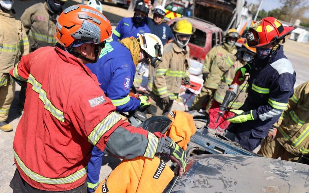 Protección Civil de Purísima se capacita en rescate de accidentes