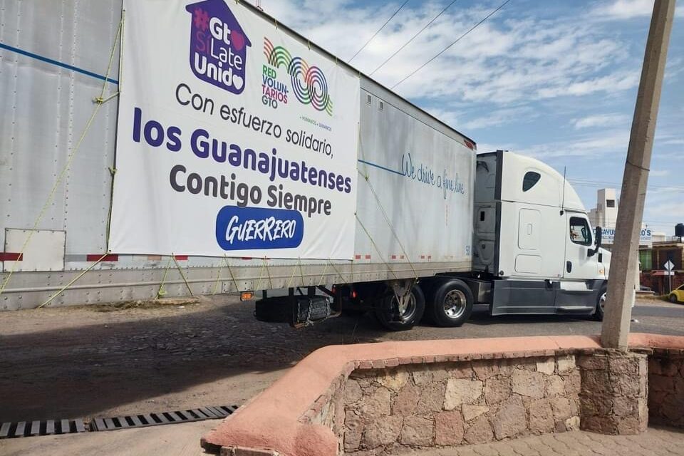 Guanajuatenses envían 50 Toneladas de víveres para Familias afectadas por el Huracán Otis