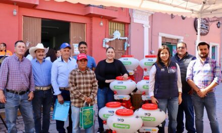 Benefician a decenas de agricultores y ganaderos en Manuel Doblado