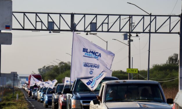Cientos apoyan a Blanca Preciado con mega caravana