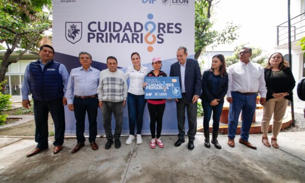 En León apoyan a cuidadores primarios