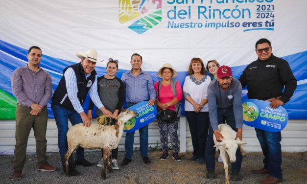 Reciben apoyos casi mil habitantes de San Francisco del Rincón