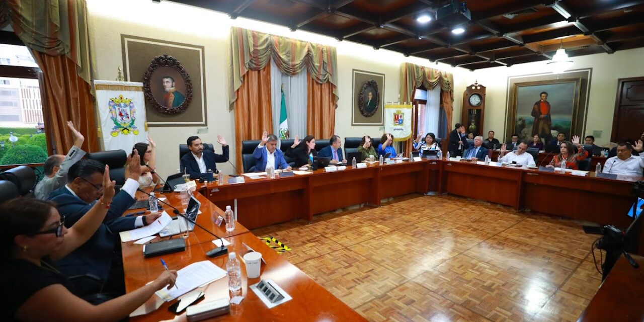 En León garantizan adopción de perros K9 y caballos