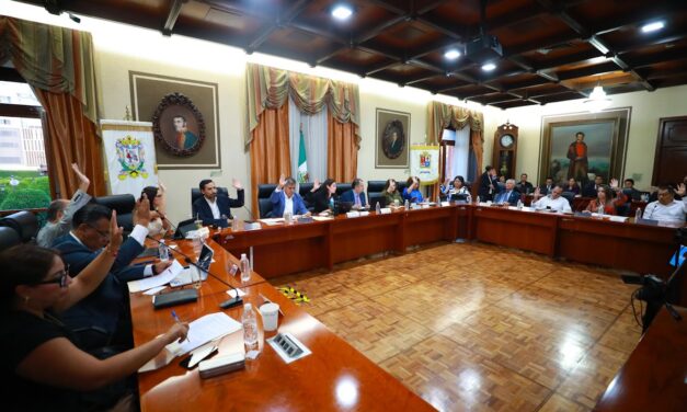 En León garantizan adopción de perros K9 y caballos