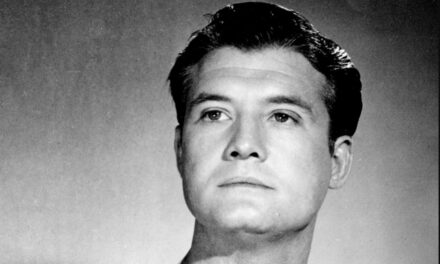 Superman: un misterio rojo y azul