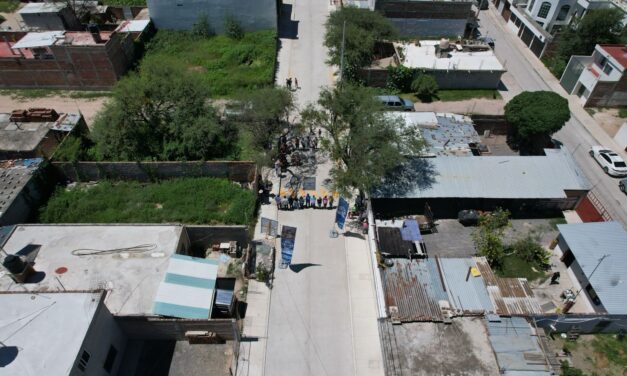 Entregan nueva calle pavimentada en Purísima del Rincón