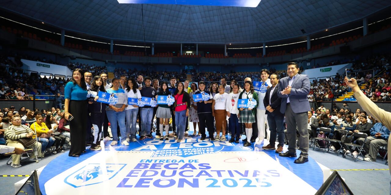 Agilizan entrega de becas en León