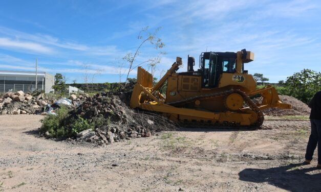 Nuevo tractor para relleno sanitario de Purísima