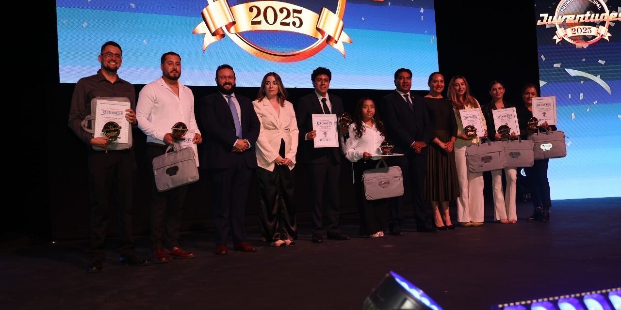 Entregan Premio Juventudes Purísima 2025