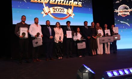 Entregan Premio Juventudes Purísima 2025