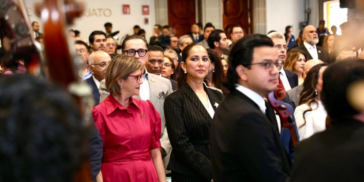 Participa gobernadora en arranque del ciclo escolar de la Universidad de Guanajuato