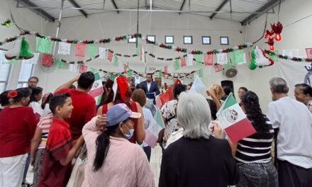 Celebran fiestas patrias en Centro Nuevo Comienzo