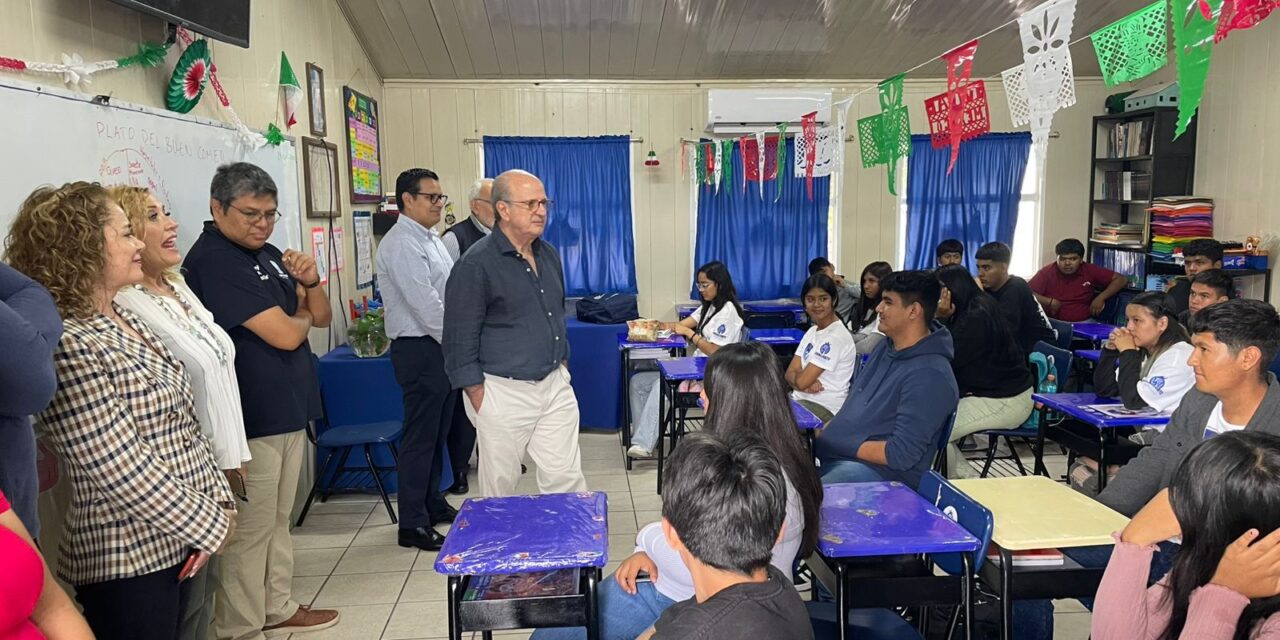 Más de 3 mil estudiantes se inscriben a nuevo bachillerato integral