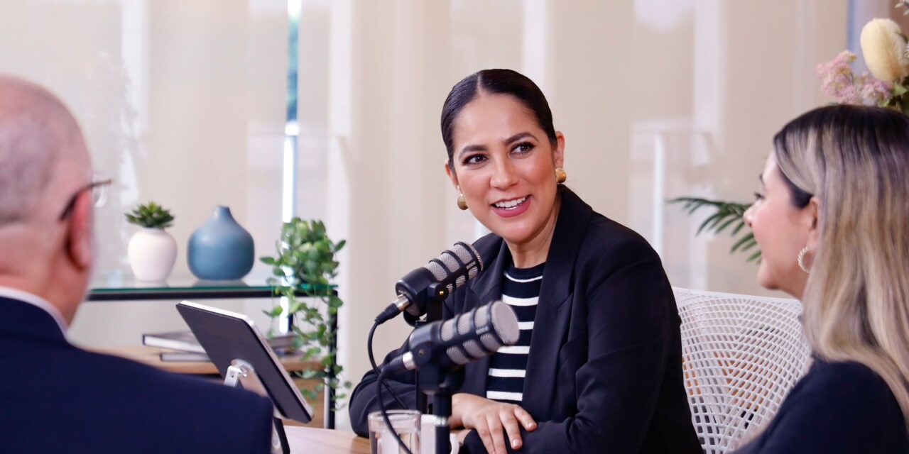 Anuncia Gobernadora 2 mil becas para mujeres en la UVEG