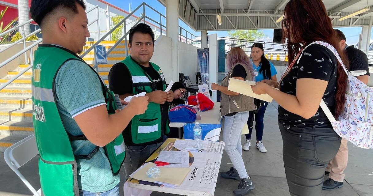Ofrecen feria laboral a trabajadores de la Yazaki