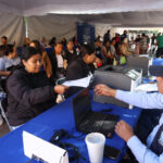 Entregan actas de nacimiento en Jalpa de Cánovas