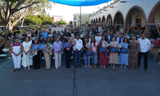 Reconocen a mujeres líderes de Purísima