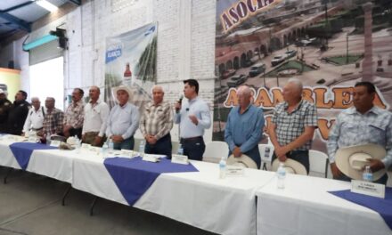 Ganaderos dobladenses participan en Asamblea Anual