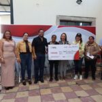 Entregan becas a más de 900 estudiantes de Manuel Doblado