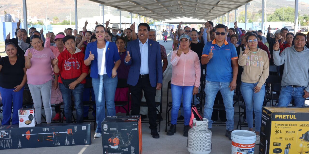 Purísima entrega decenas de apoyos para «Mejoramiento a la vivienda»