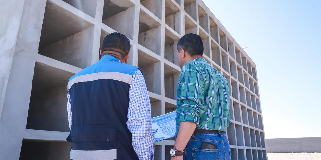 Supervisan avances de nuevo panteón de San Francisco del Rincón