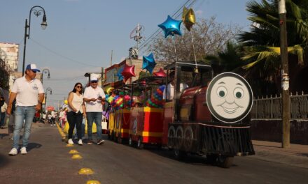 Celebran a infantes de Purísima con juegos y regalos