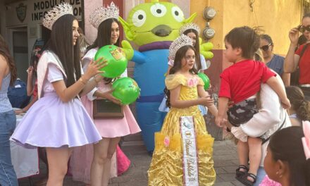 Festejan a las niñas y niños de Manuel Doblado