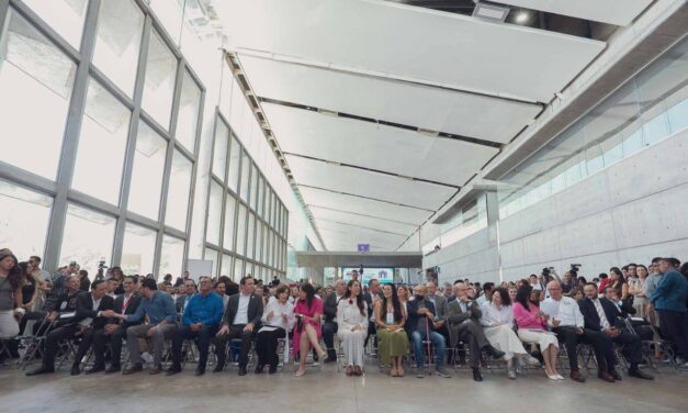 Gobernadora conmemora el Día del Trabajo
