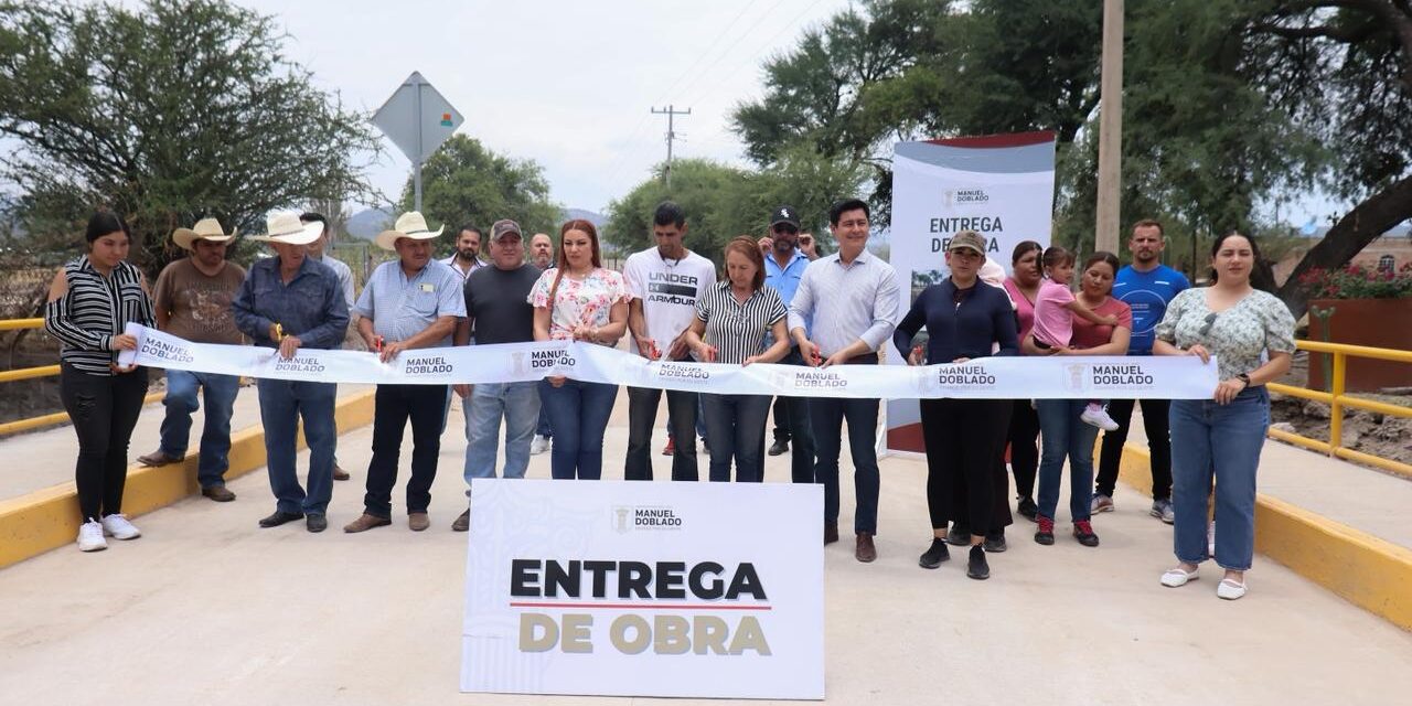 Entregan puentes en comunidades de Manuel Doblado
