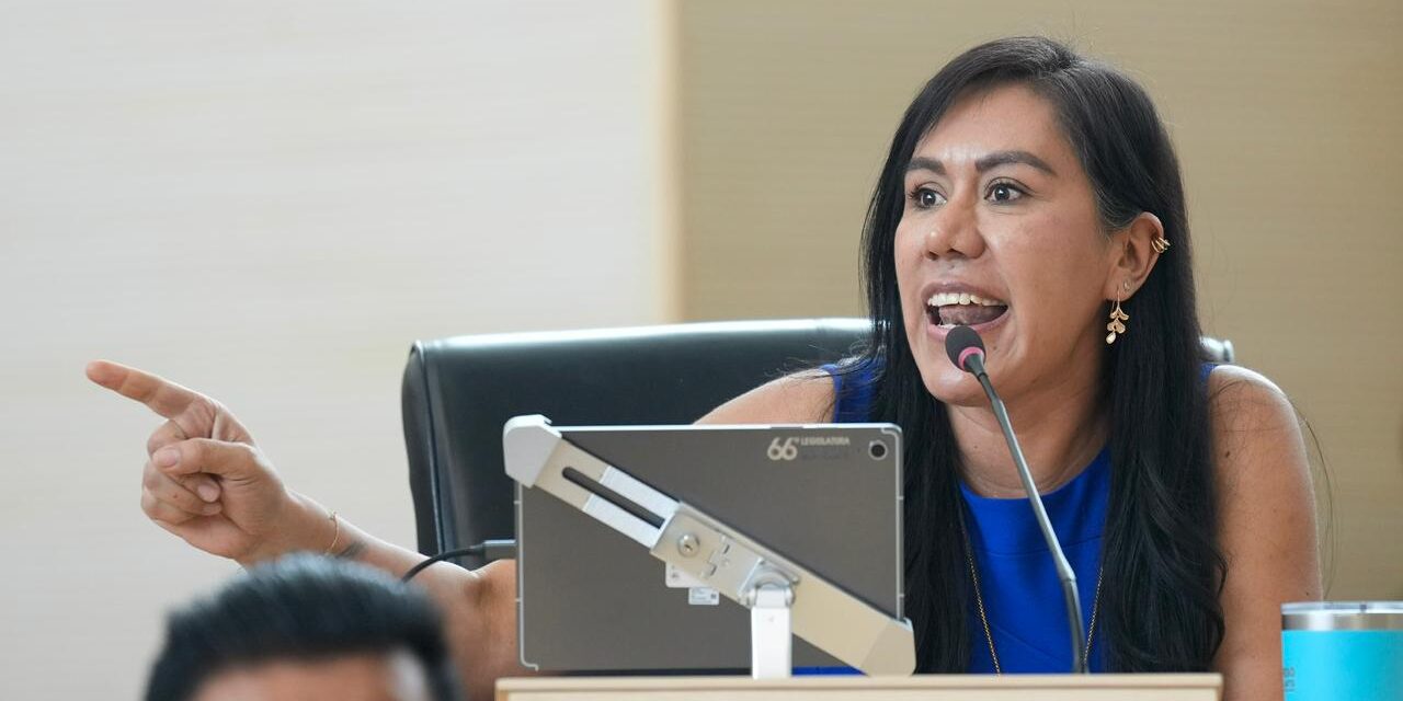 PAN y PRD señalan degradación de Morena