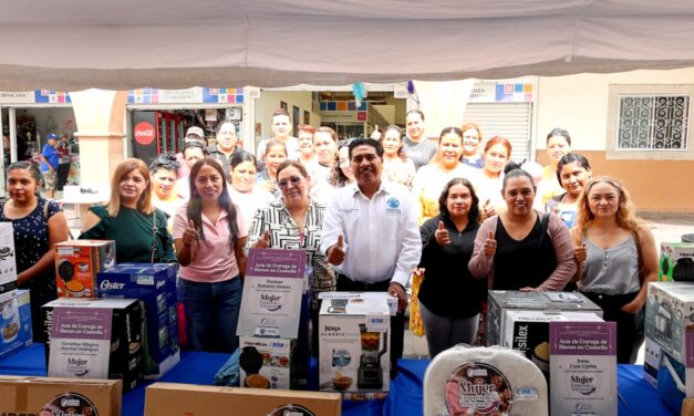 Equipan a mujeres emprendedoras de Purísima del Rincón