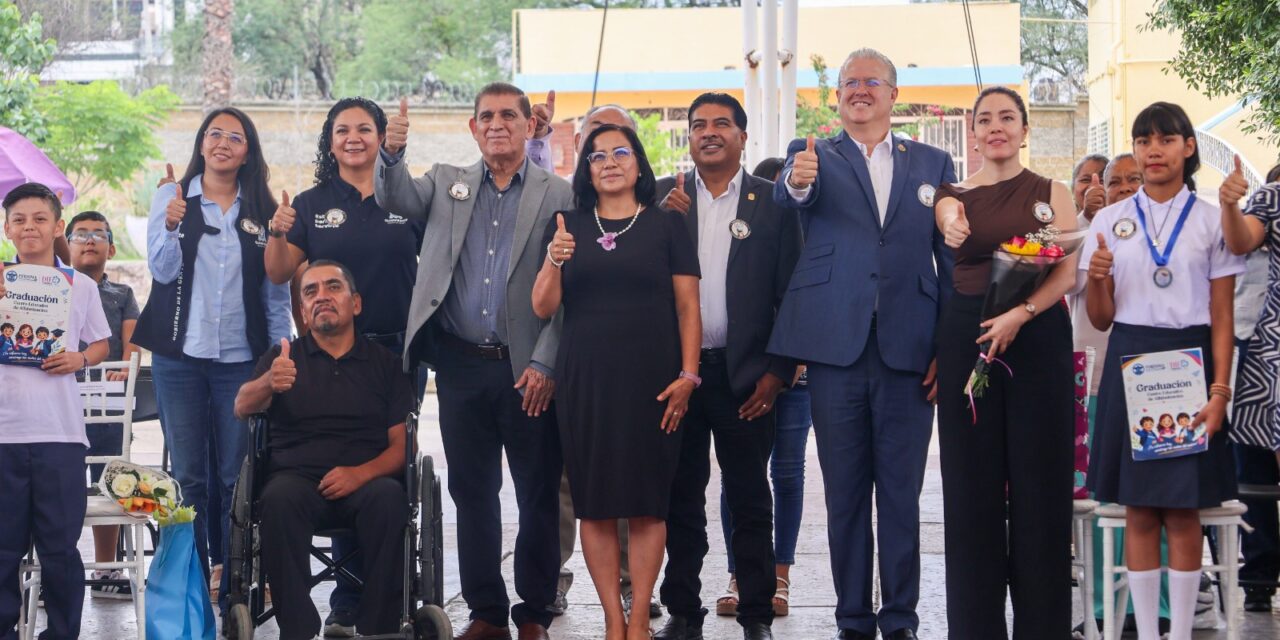 Terminan su educación gracias a DIF Purísima, USAE e INAEBA