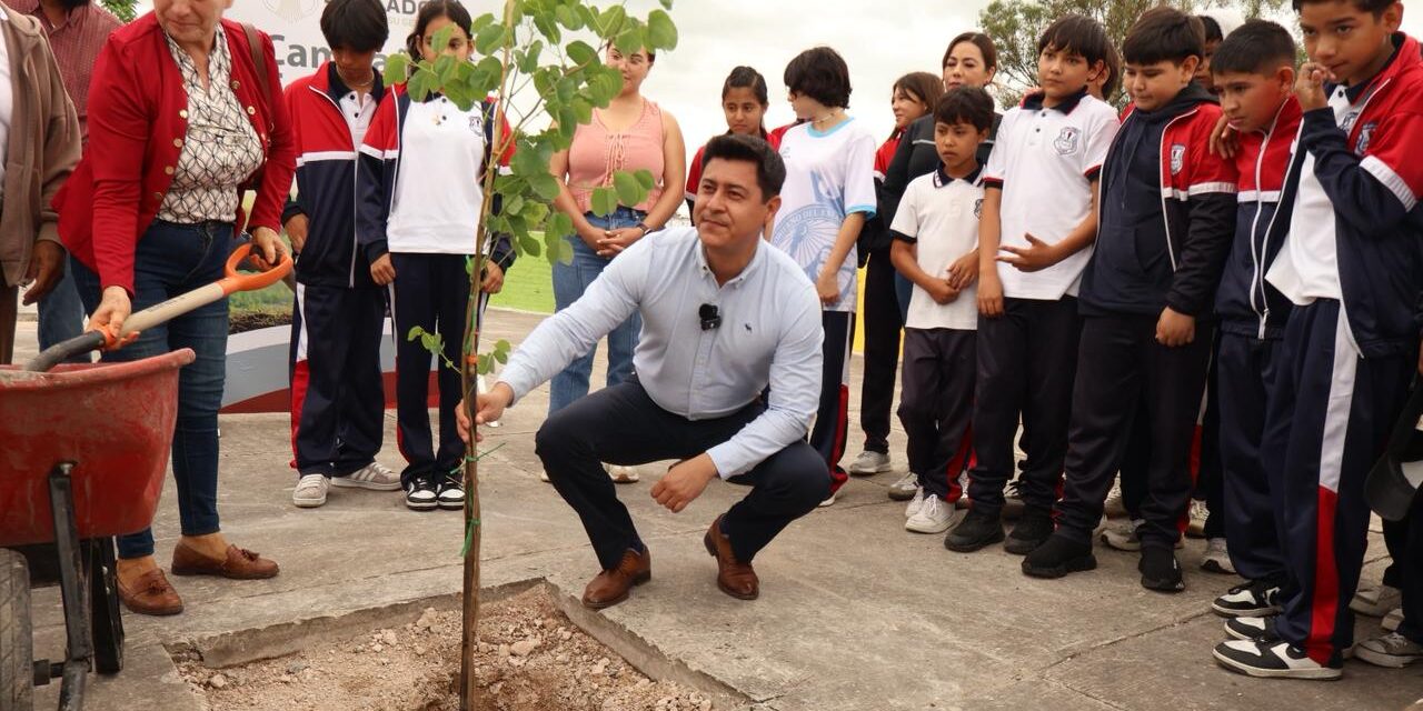 Inicia campaña de reforestación en Manuel Doblado; serán alrededor de 5 mil 500 árboles