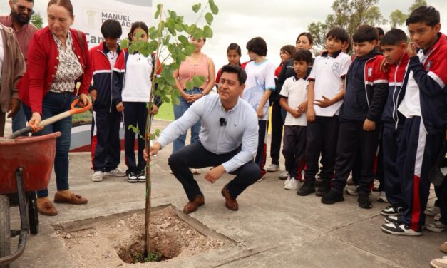 Inicia campaña de reforestación en Manuel Doblado; serán alrededor de 5 mil 500 árboles