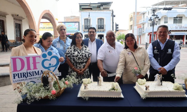 Realizan 18 casamientos en Purísima del Rincón; regularizan su estado civil