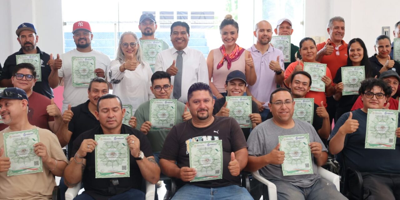 26 personas finalizan curso de plomería y mantenimiento en Purísima
