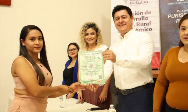 Se capacitan 80 dobladenses para emprender en diferentes actividades