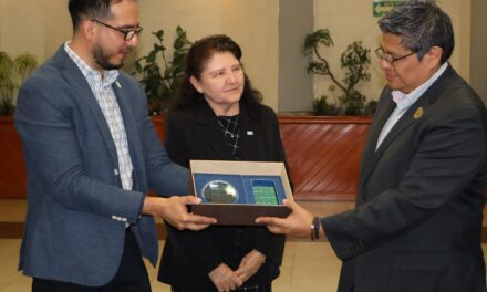 Guanajuato especializa a maestros en semiconductores
