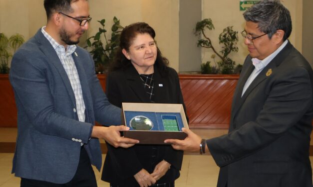 Guanajuato especializa a maestros en semiconductores