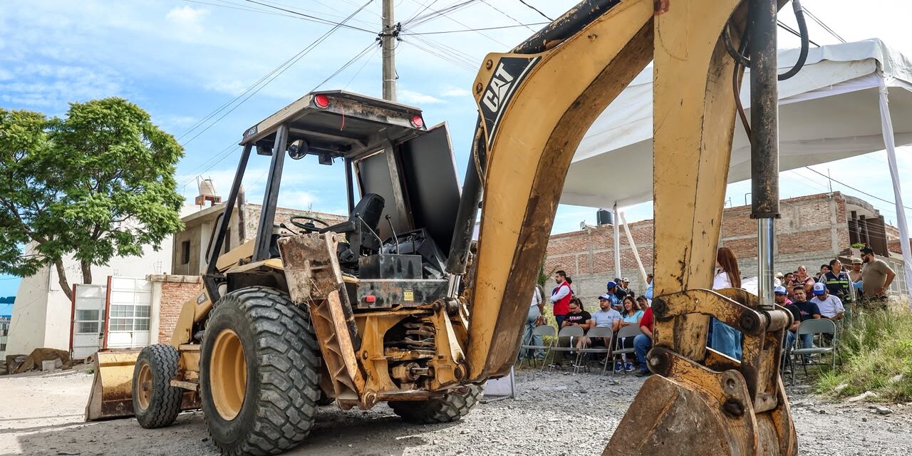 Arrancan obras en comunidades de San Francisco del Rincón