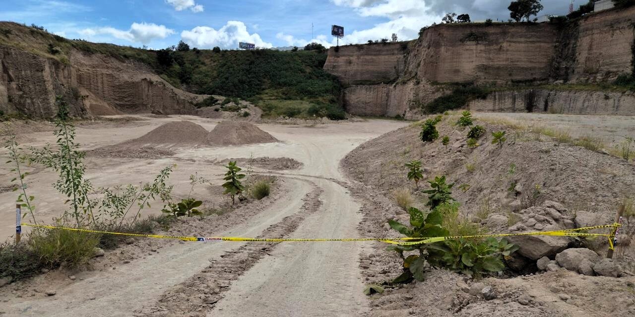 Clausuran bancos de material en León y Purísima; no tenían autorización
